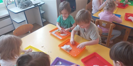 Powiększ grafikę: Dzień Dinozaura w grupie II