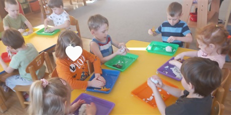 Powiększ grafikę: Dzień Dinozaura w grupie II