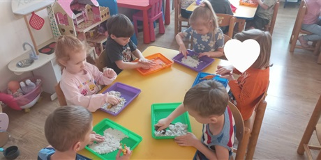 Powiększ grafikę: Dzień Dinozaura w grupie II