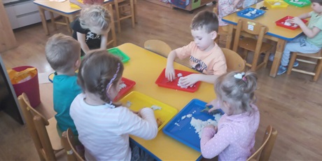 Powiększ grafikę: Dzień Dinozaura w grupie II