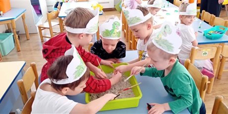 Powiększ grafikę: Dzień Dinozaura w grupie III