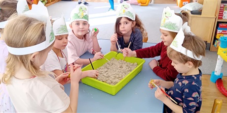 Powiększ grafikę: Dzień Dinozaura w grupie III