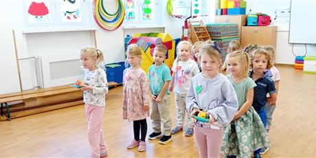 Powiększ grafikę: Dzień JABŁKA w grupie III