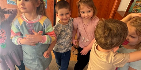 Powiększ grafikę: Dzień Kobiet w grupie II