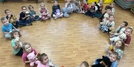 Powiększ grafikę: Kosmoludki - Dzień Pluszowego Misia