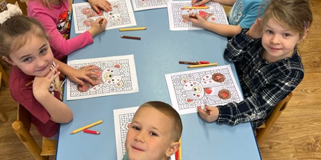 Powiększ grafikę: Kosmoludki - Dzień Pluszowego Misia