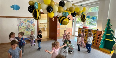 Dzień Pszczoły w grupie “Krasnoludki” 🐝🌼🐝🌼🐝🌼