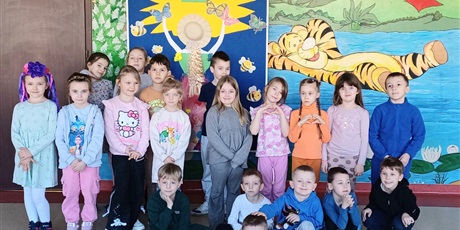 Powiększ grafikę: Ekoludki wzięły udział w Festiwalu Piosenki Wiosennej w SP80