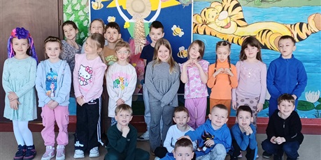 Powiększ grafikę: Ekoludki wzięły udział w Festiwalu Piosenki Wiosennej w SP80