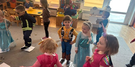 Powiększ grafikę: Bal karnawałowy w grupie Bajkoludków