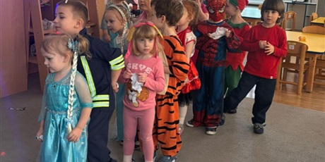 Powiększ grafikę: Bal karnawałowy w grupie Bajkoludków