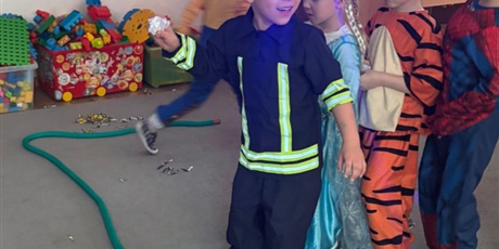 Powiększ grafikę: Bal karnawałowy w grupie Bajkoludków