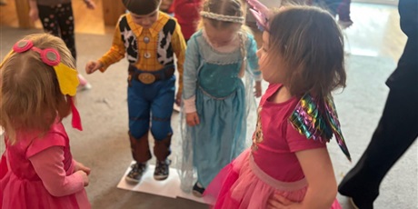 Powiększ grafikę: Bal karnawałowy w grupie Bajkoludków