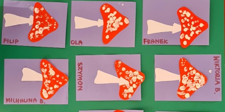 Powiększ grafikę: Krasnoludki wykonały pracę plastyczną - muchomorki