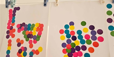 Powiększ grafikę: Dzień Kropki - Kosmoludki