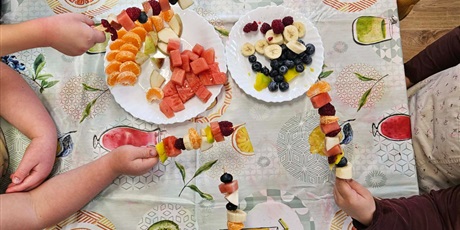 Powiększ grafikę: Dzień kulinarny pod hasłem "Przedszkolak w krainie owoców"