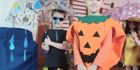 Powiększ grafikę: Pokaz mody jesiennej - Ekoludki w roli modelek i modeli