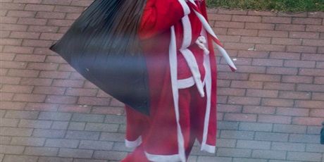 Powiększ grafikę: Mikołaj odwiedził dziś Krainę Bajek