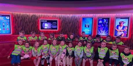 Powiększ grafikę: Przedszkolaki w Kinie Helios - grupa III