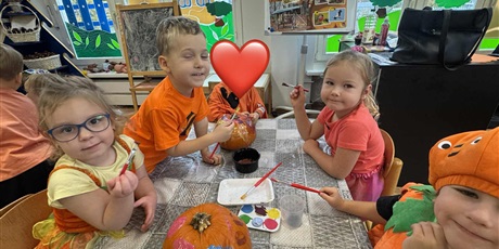 Powiększ grafikę: Bajkoludki - Święto Dyni w grupie II