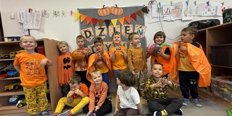 Powiększ grafikę: Bajkoludki - Święto Dyni w grupie II