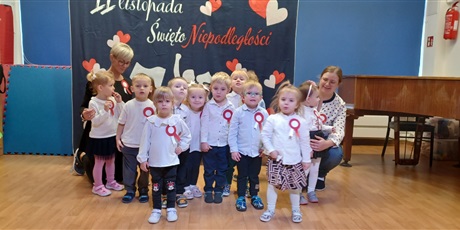 Powiększ grafikę: Krasnoludki - obchody Święta Niepodległości