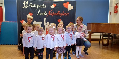 Powiększ grafikę: Krasnoludki - obchody Święta Niepodległości