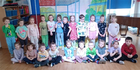 Powiększ grafikę: Na zdjęciu dzieci z grupy III