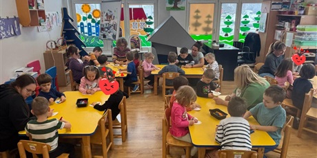 Powiększ grafikę: Walentynki Bajkoludków z dziećmi z P40