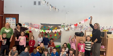 Walentynkowe spotkanie integracyjne Bajkoludków z dziećmi z P40