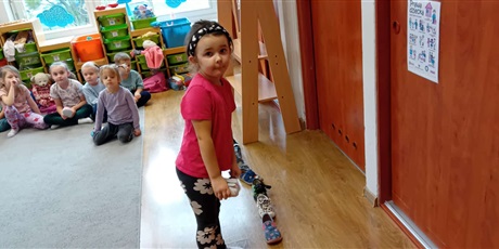 Powiększ grafikę: Andrzejkowe wróżby w grupie III