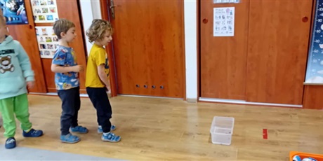 Powiększ grafikę: Andrzejkowe wróżby w grupie III