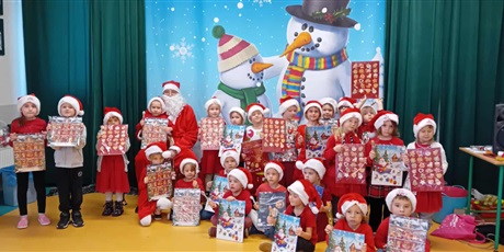 Zabawa mikołajkowa w Maciusiu