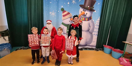 Powiększ grafikę: Ekoludki - zabawa mikołajkowa w Maciusiu