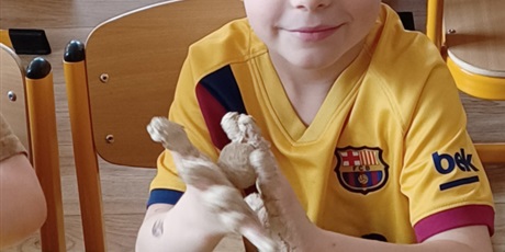 Powiększ grafikę: Zabawy z gliną w grupie IV