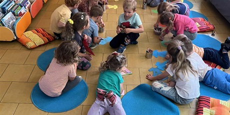 Powiększ grafikę: Zajęcia edukacyjne w bibliotece pt. „Dary jesieni”