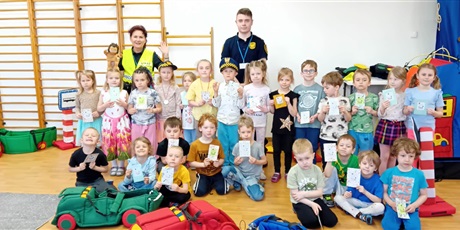 Zajęcia edukacyjne ze Strażą Miejską - Autochodzik (gr. III i IV)